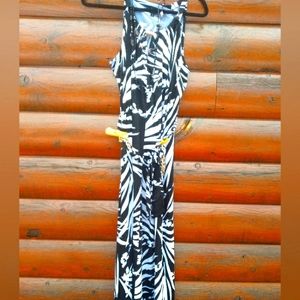 🆘  DRESS BLACK/WHITE & GOLD HARDWARE PALM MAXI SZ M/LG MAXI TRAVEL DRESS